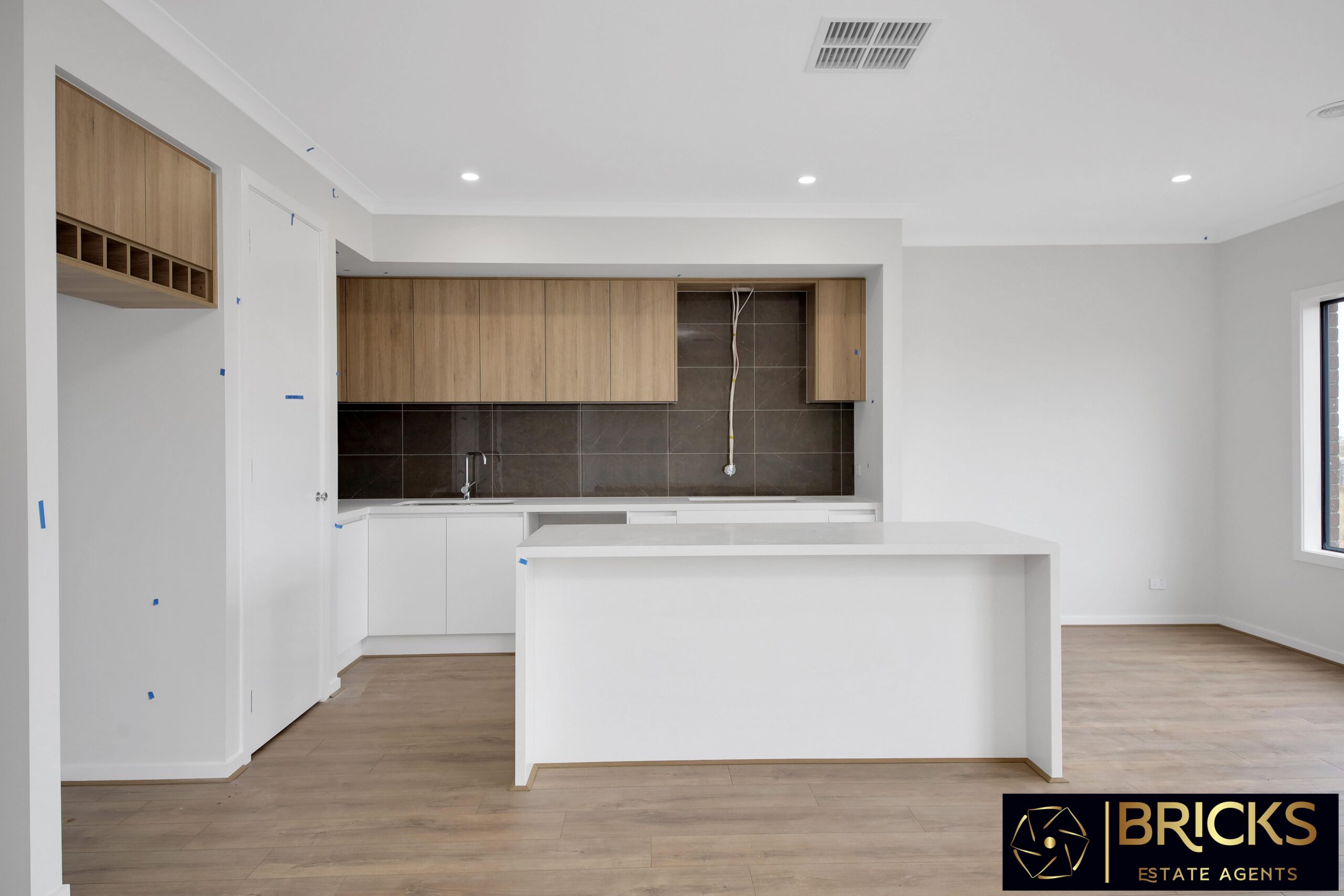 141879277__1743217511-141879277__1743216373-55918-IMG9324-8