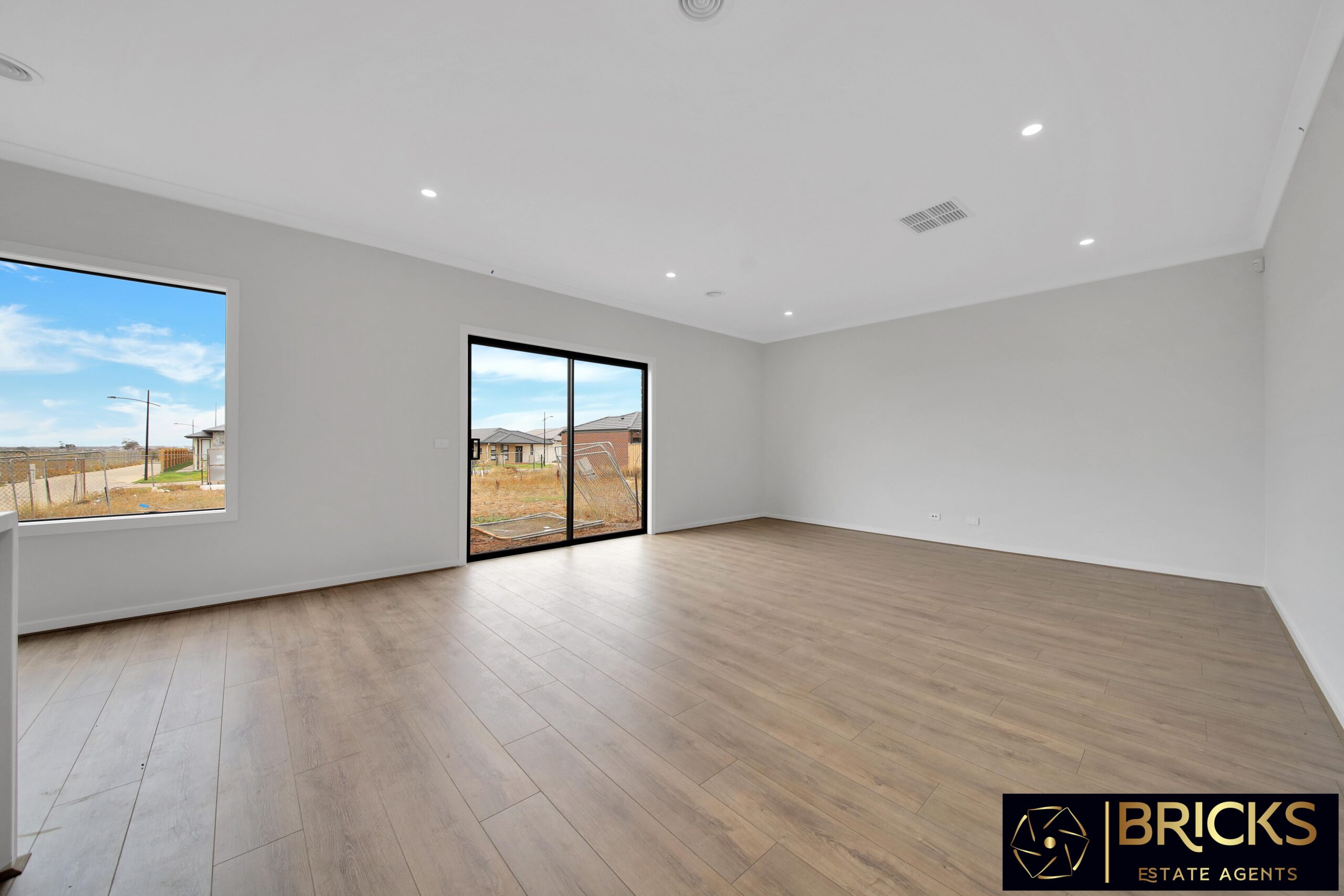 141879289__1743217511-141879289__1743216408-93250-IMG9308-8