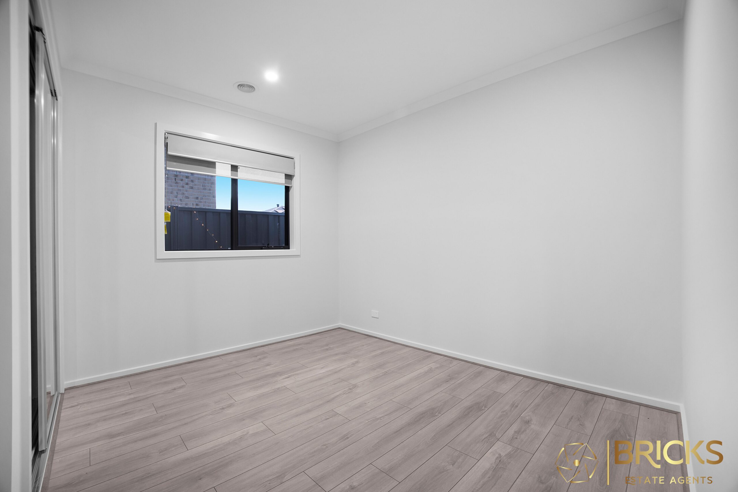 176073385__1763685596-176073385__1763685414-50132-026A1261-1