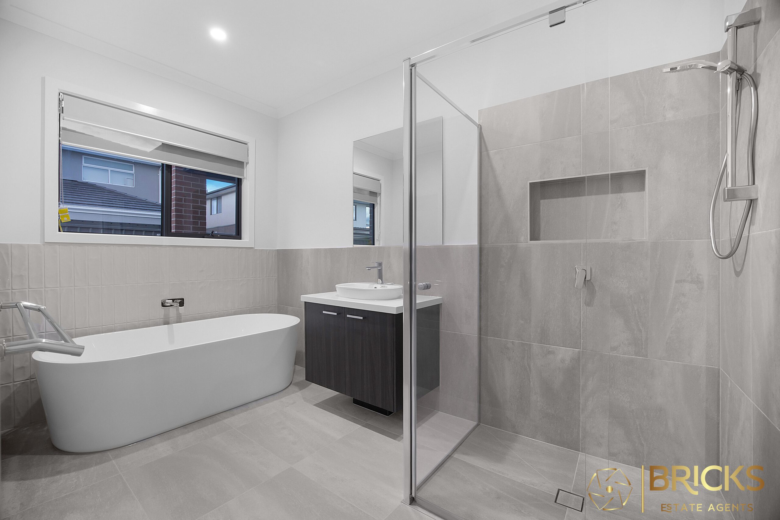 176073534__1763685596-176073534__1763685430-37010-026A1264-1