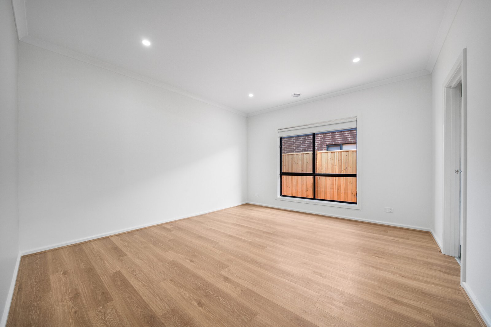198353243__1777013268-90208-MAL06139